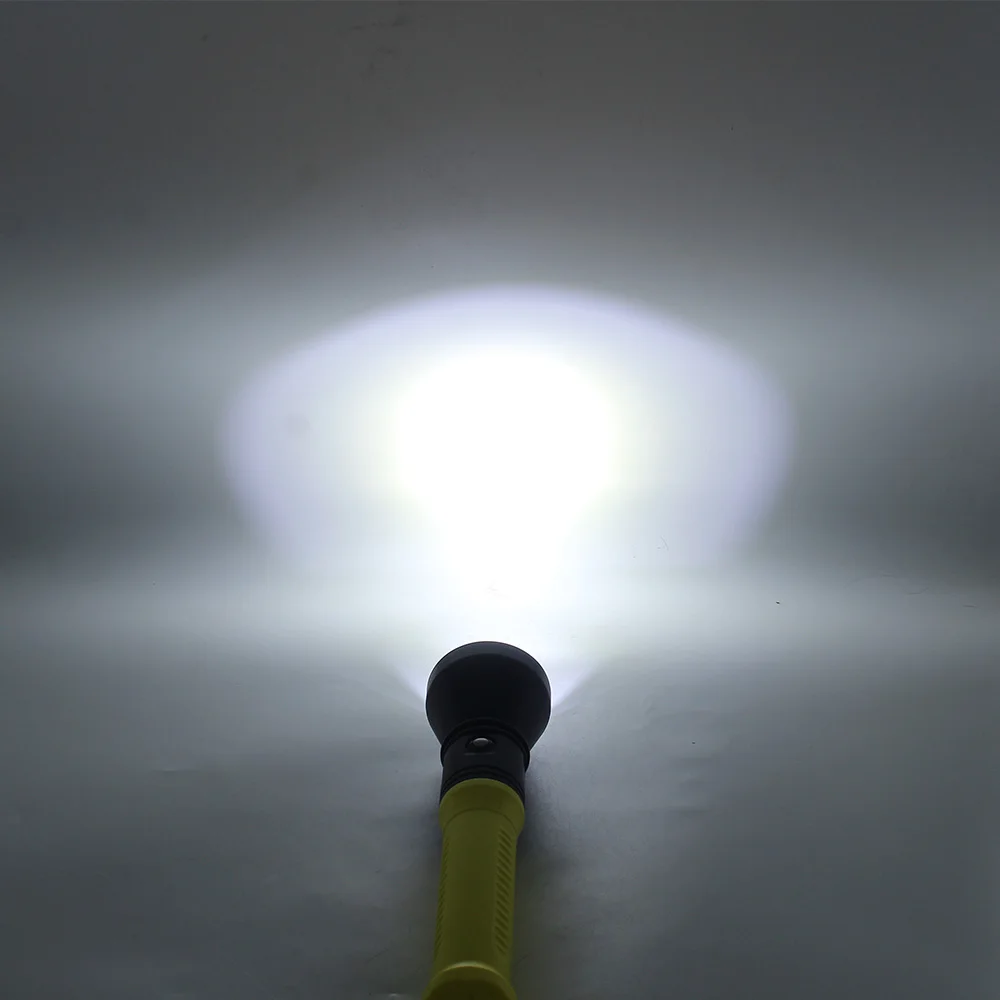 XHP70 Diving Flashlight (7)