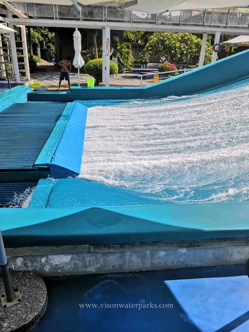 Волновой симулятор потока моделирование flowrider vison аквапарки