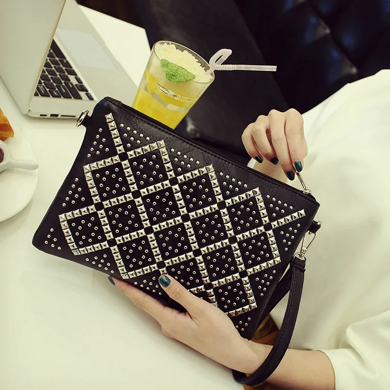 

New Pattern Rivet Single Shoulder Span Woman Handbag O Sling Hand Bag Crossbody Bags Designer For Luxury Handbags Women Clutch