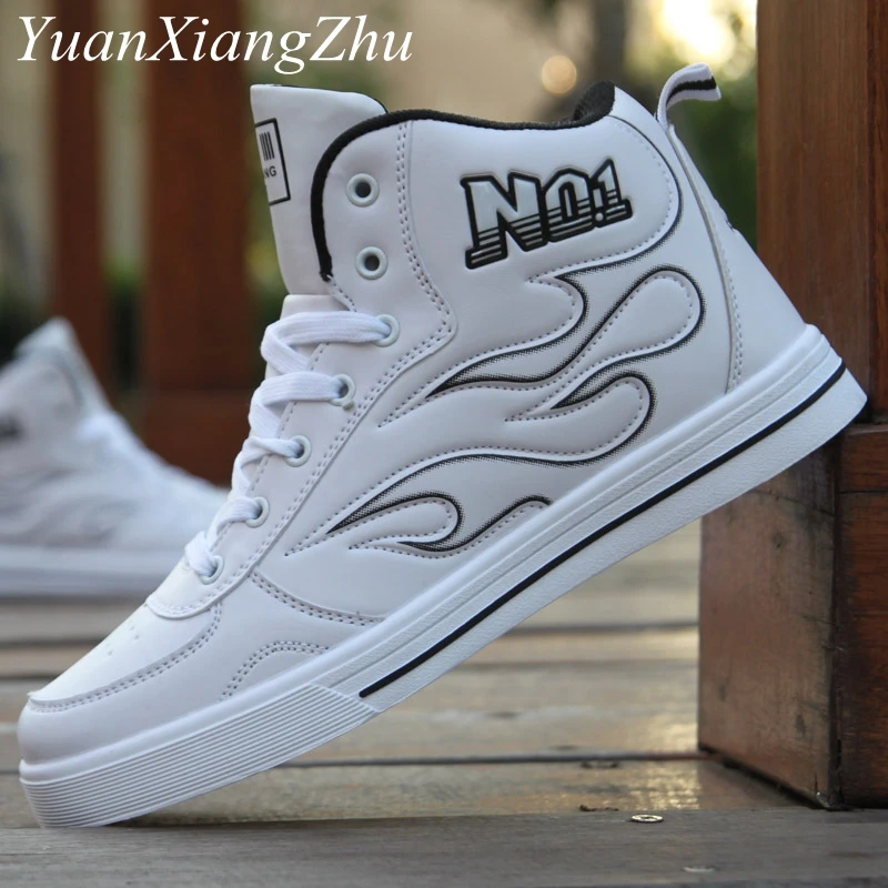 Online Moda hombres Casual zapatos hip hop alta ayuda hombres zapatos 2018 nuevo encaje Up Casual tobillo botas cómodos Superstar blanco Hombre Zapatos