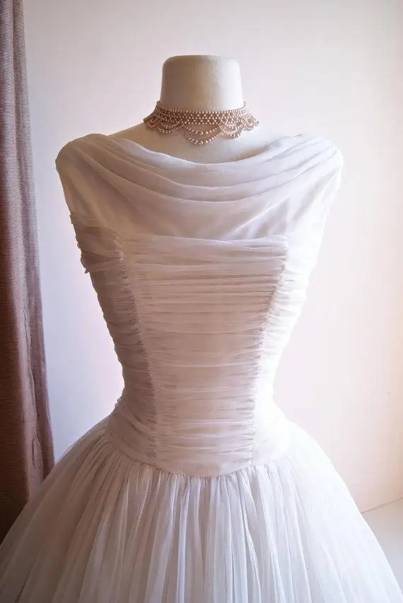 Коктейльные платья ilovebridal трапециевидного силуэта вечерние из тюля без рукавов
