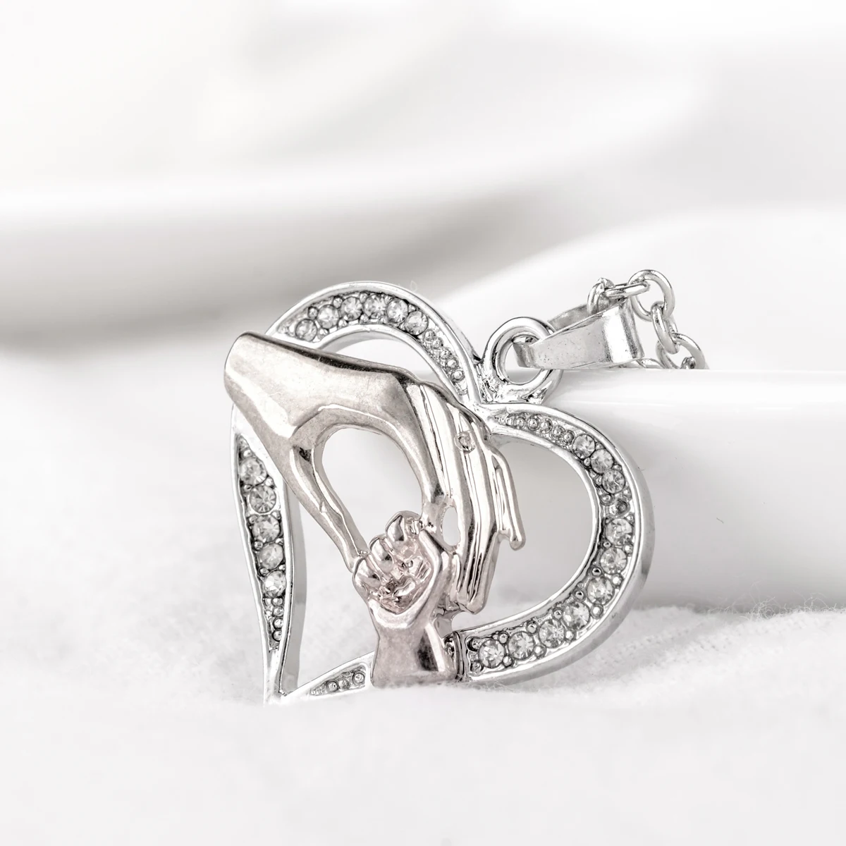 Vintage Collare Mother Child Necklaces Shellhard Crystal Hand in Hand Heart Shaped Pendant Necklace Love Family Jewelry Gift
