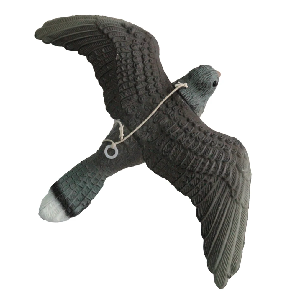 Fake Owl Decoys To Scae Bids Away Fom Gadens And Patios