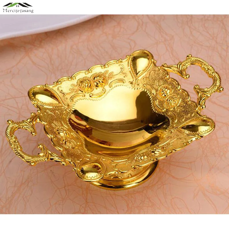 

New Elegant Shiny Golden Plated Fruit Dish With Handle Fruit Dessert Plate Luxury European Plates For Wedding Or Party 21*7CM