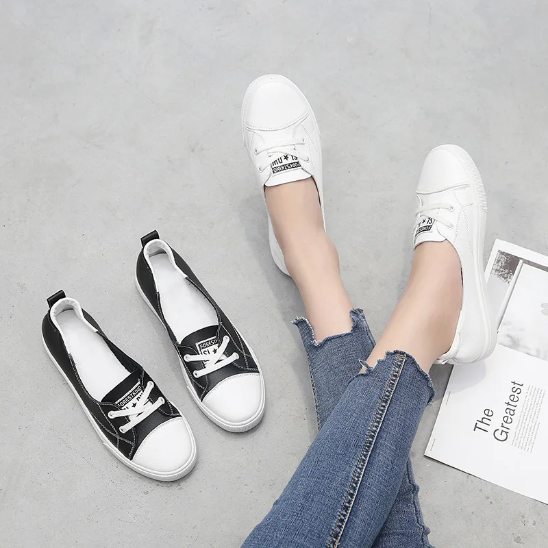 

Leather shallow mouth small white female summer 2018 new flat casual Korean students a pedal breathable lazy mother shoes