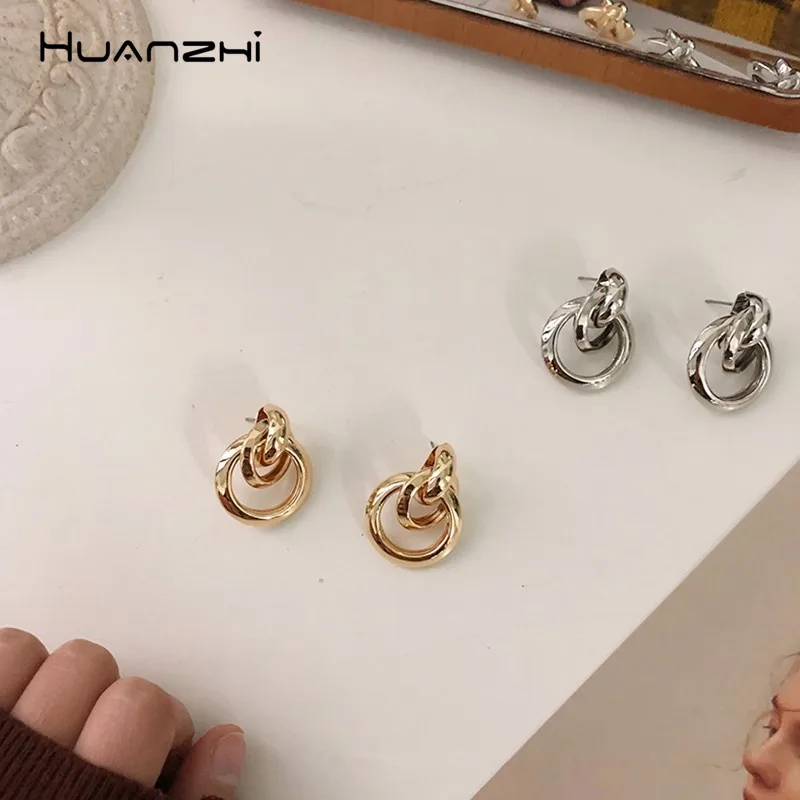 

HUANZHI 2019 New Circle Simple Metal Irregular Geometric Fashion Stud Earrings for Women Girl Student Wedding Party Jewelry