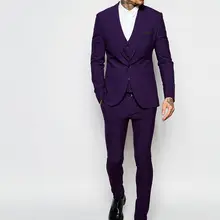 Шлица Женихи Для мужчин платок отворот в стиле смокинга жениха фиолетовый Для мужчин костюмы Slim Fit для шафера блейзер(пиджак+ брюки+ жилет+ галстук-бабочка) C54