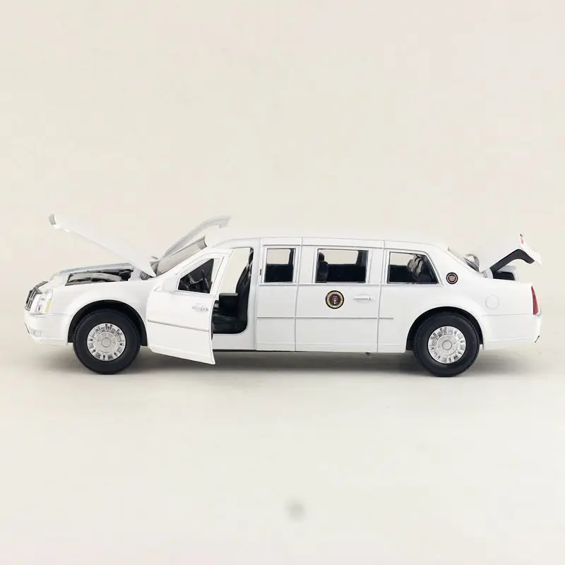 Модель игрушки под давлением/Масштаб 1:32/Cadillac DTS президентская супер