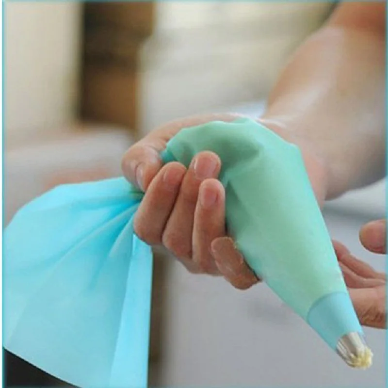 

Silicone Cream Pastry Bag Cake Dessert Decorators Material Blue Color Cake Cream Extrusion Decorating Tools Kitchen Cake Tools
