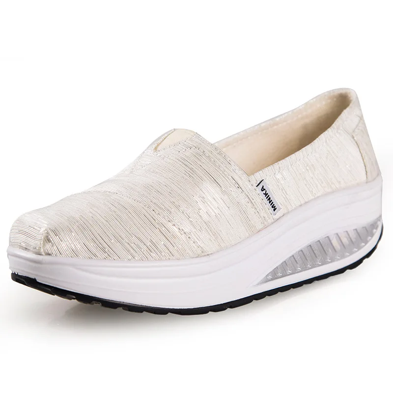 

35-42 Casual Thick Bottom Shake Shoes Women Walking Shoes Canvas Shoes Fashion Comfortable Sport and Lifestyle Lazy Shoes