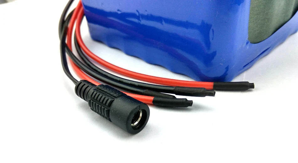 12V 20A 44