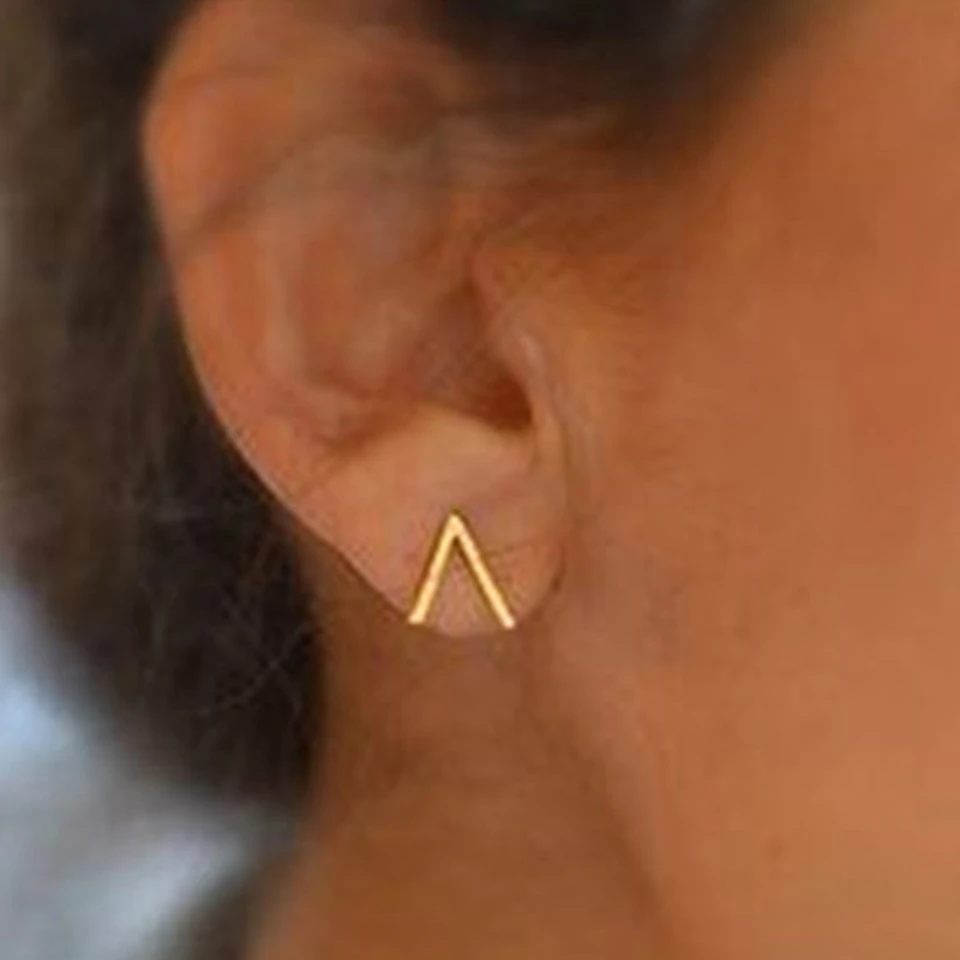 Venta caliente Nueva moda Pendientes de moda Brincos Oorbellen Simple Acero inoxidable Viento Letra Forma Stud Pendientes para mujeres|Aretes| - AliExpress