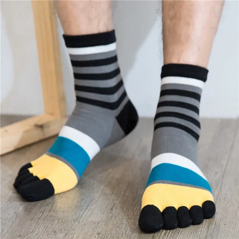 

5 Pairs Men's Five Fingers Toe Socks Autumn Winter Stripes Cotton Middle Tube Warmth Comfort Finger Shoes