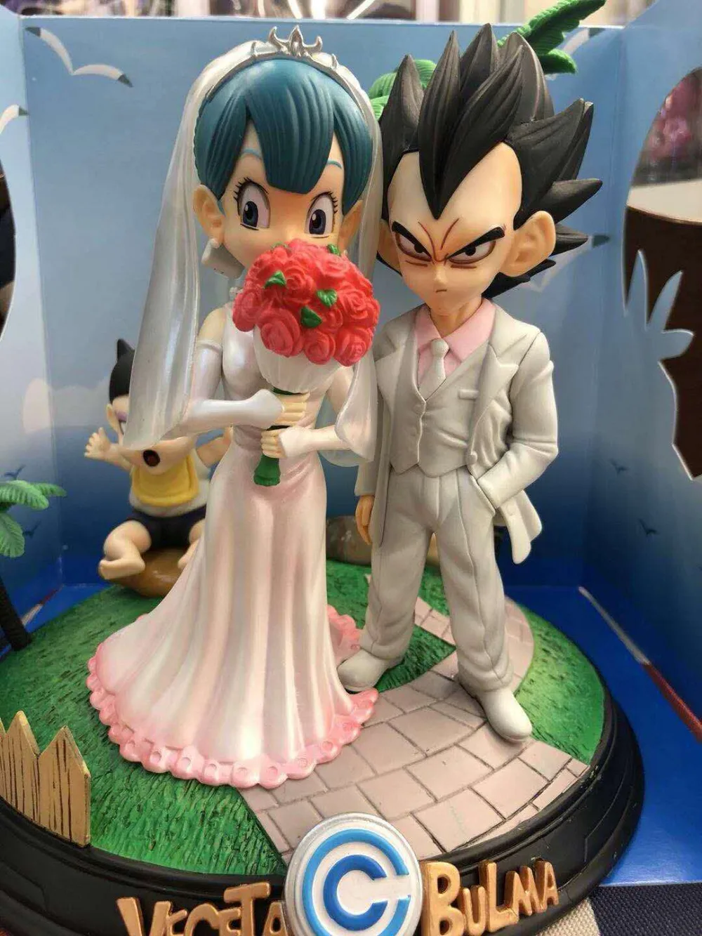 26cm Dragon Ball Z Vegeta Bulma marry Trunks Action Figure PVC New Collection figures toys brinquedos Collection 26cm Dragon Ball Z Vegeta Bulma marry Trunks Action Figure PVC New Collection figures toys brinquedos Collection