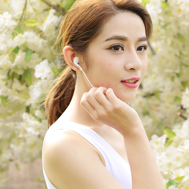 with Mic supper bass Hifi Earphone in-Ear type headset headphone For Xiaomi SAMSUNG GALAXY S3 S4 Note3 Note 2 S7 N7100 mp3