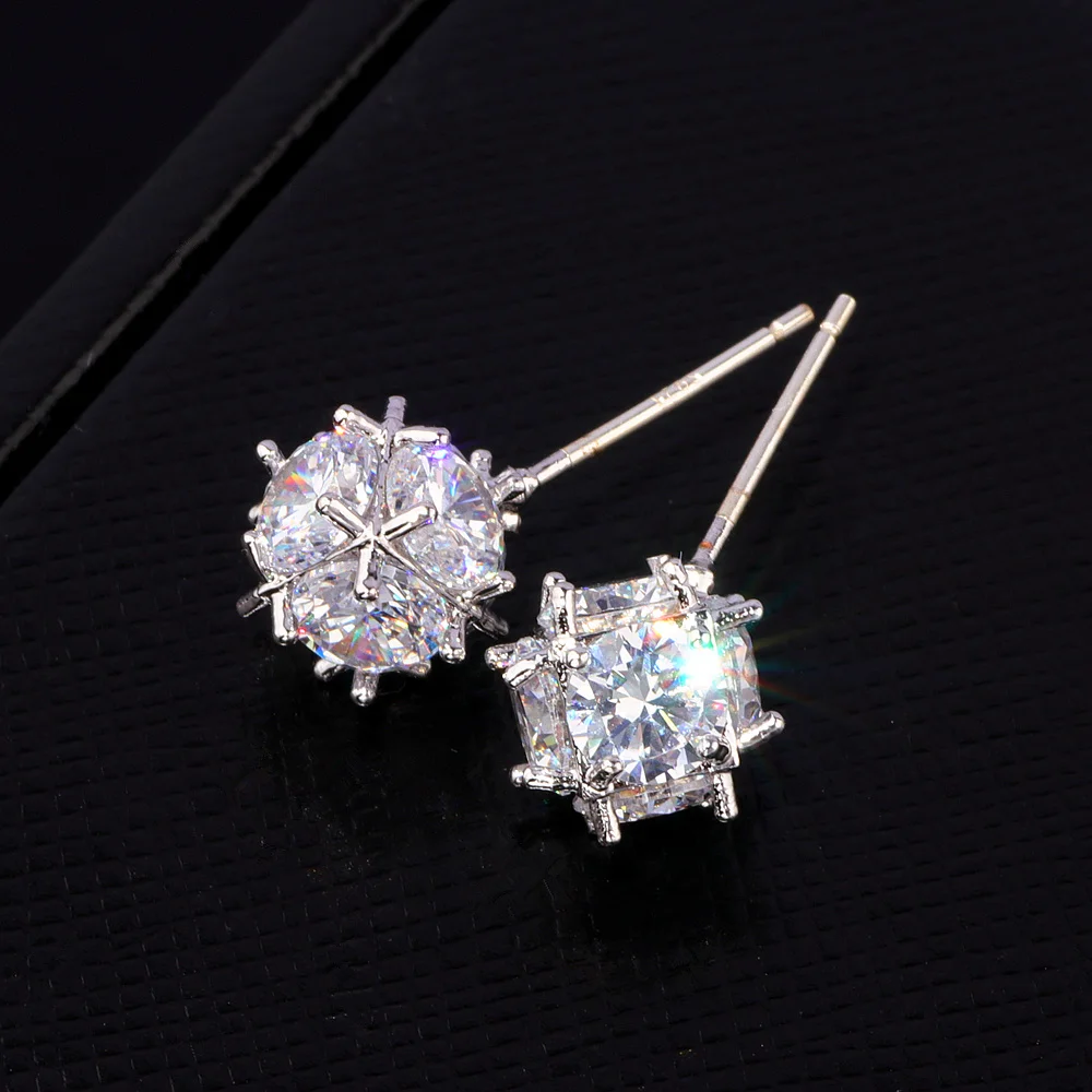 

Trendy Elegant Sparkling Crystal Earrings Silver Color Round CZ Crystal Stud Earrings for Women Girls Wedding Bride Jewelry E175