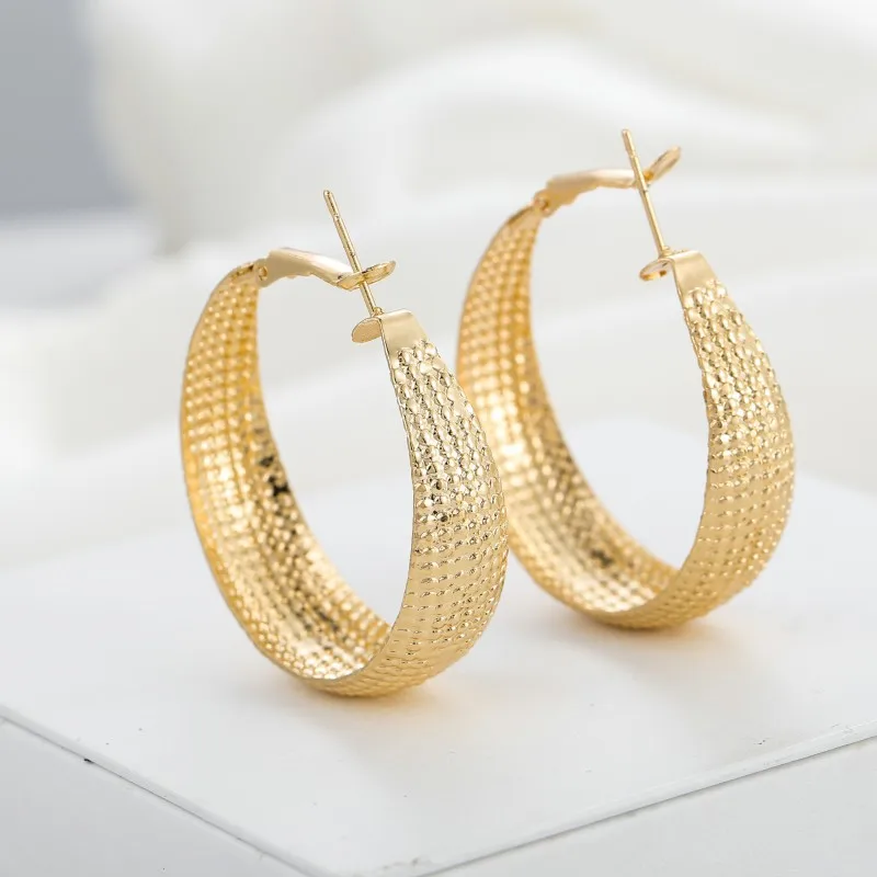 

Simple Trendy Metal Geometric Big Circlr Earrings Vintage Hoop Earrings For Women Accessories Fashion Jewelry Gift