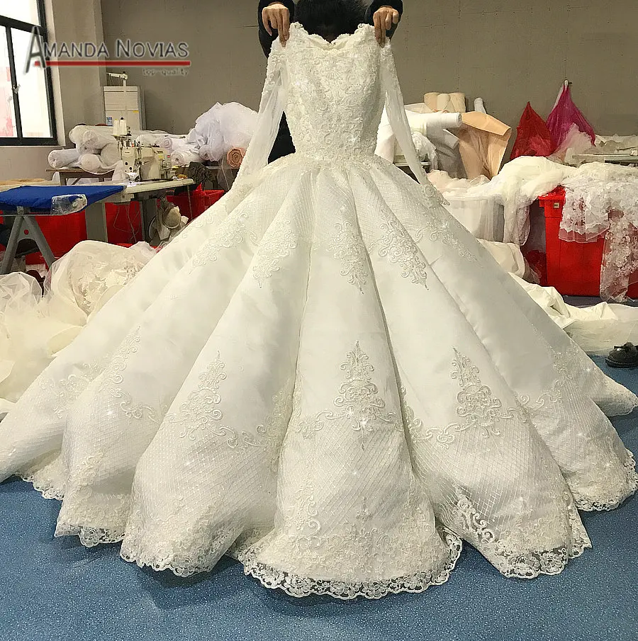 

2019 Muslim Wedding Dress Ball Gown With Shinny Beading Real Work Photos from amanda novias