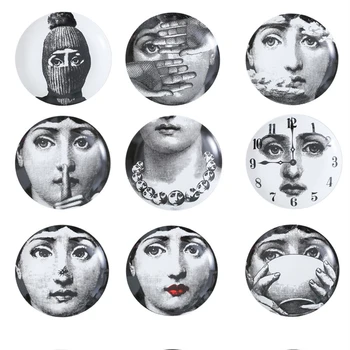

Milan Piero Fornasettiy plates pure color black&white illustration Top Fashion hanging dishes sample room/home/hotel Decor