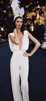 

2019 Jumpsuit Sexy Celebrity Fashion Deep V Neck Women Sleeveless Night Club Bandage Casual Losse Bodysuit Jumpsuit Wholesale