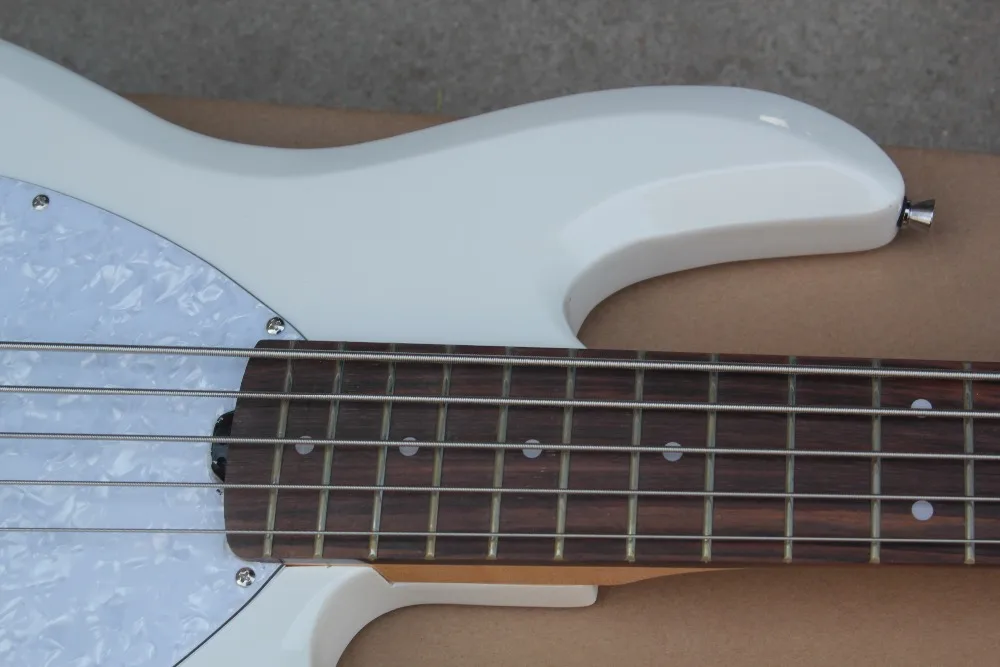 Белого цвета, доступен в 5-струны электрогитары Гитара с белая жемчужная Накладка для гитары, гриф из красного дерева, предложение по индивидуальному заказу