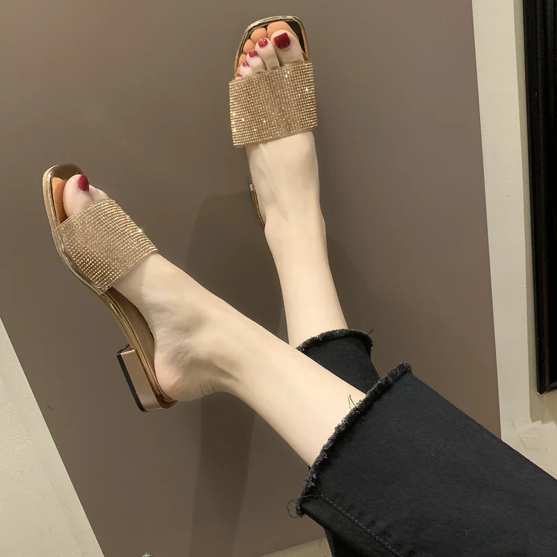 

New women shoes slippers summer beach sandals Fashion women Rhinestone outdoor slippers flip flops shoes women zapatos de mujer