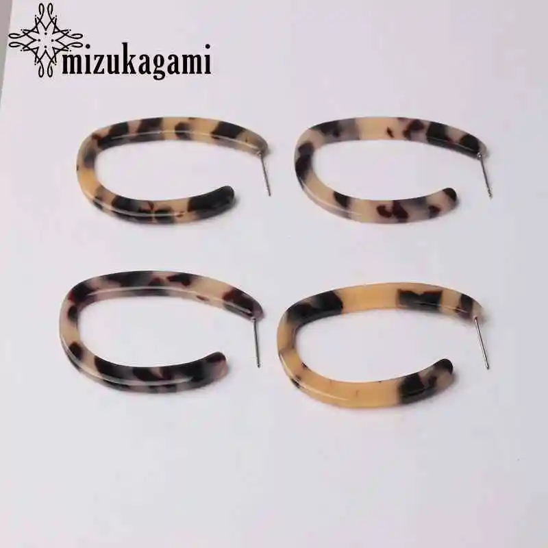 

Fashion Exaggerated C-shaped Leopard Print Acetate Edition Simple Bohemian Resin Earrings Party Wedding Earrings
