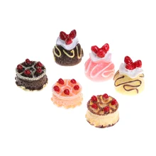 6 Pçs/lote Falso Morango Bolo de Alimentos Resina Flatback Apartamento de Volta Cabochão Kawaii DIY Resina Artesanato Decoração de Casa De Bonecas Em Miniatura