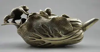 

wedding decoration Collectible Decorate Old Handwork Tibet Silver Carve Frog On Cabbage Tea Pot