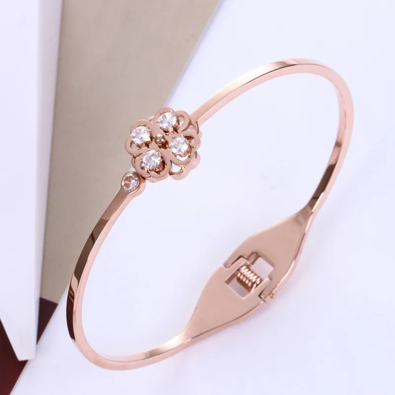 

YUN RUO 2018 New Arrival Punk Luxury Swiveling Flower Bangle Rose Gold Color Women Birthday Gift Titanium Steel Jewelry Not Fade