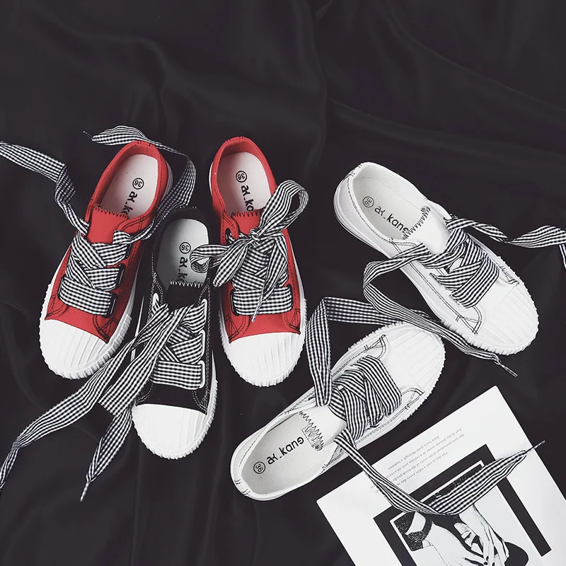 

Small white shoes female summer new wild ribbon canvas shoes student fashion comfortable strap flat shoes