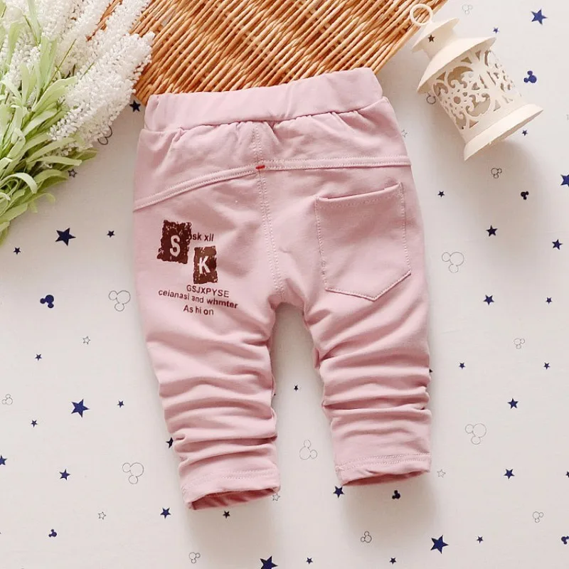 Хлопковые Штаны-шаровары для малышей новинка года, весенне-осенние модные штаны для отдыха с буквенным принтом штаны для маленьких мальчиков 0-2 лет