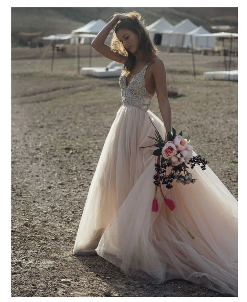 

Eightree Wedding Dresses Spaghetti Straps with Flowers Appliques Sexy Bride Dress Vestido De Novia Playa Backless Wedding Gowns