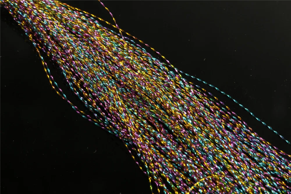 Оперение крючка для рыбалки. Крючки с люрексом. Декор новогодний из люрекса. Крючки с люрексом. Нитки с люрексом для вязания крючком.