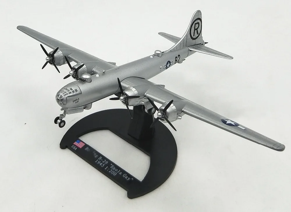 

1:200 World War II B29 super heavy bomber alloy aircraft model Collection model