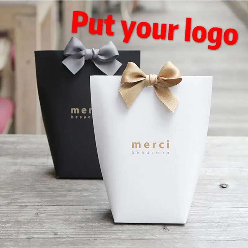 

Gift bag Black White Kraft Paper Bag Bronzing French Merci Thank You Gift Box Package Wedding Party Favor Candy Bags with Ribbon