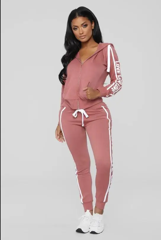 

Hot Selling 2019 two piece outfits set Women Casual Sportswear Lovely Printed Hoodies and pants sport suits velour tracksuit