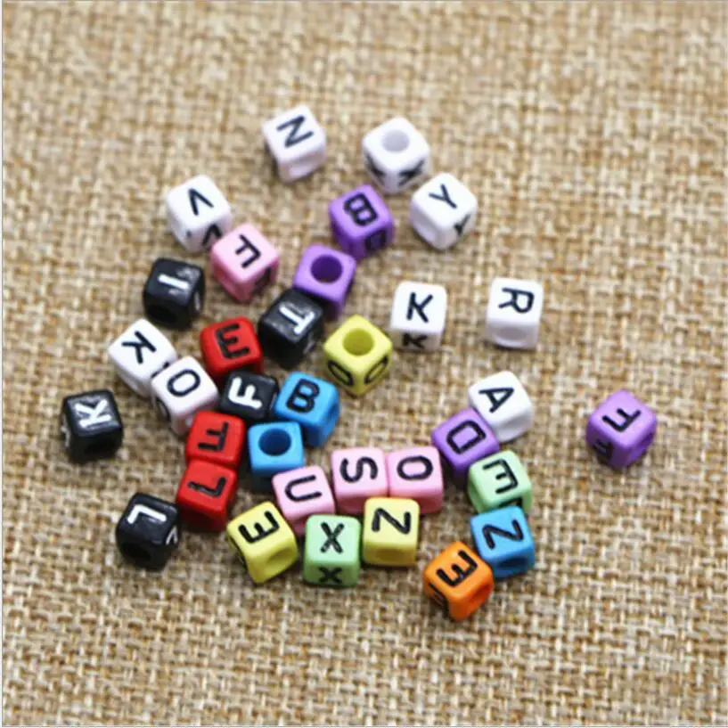 

100pcs Handmade Square/Round Alphabet Letter Loose Spacer Beads Acrylic Cube for DIY Jewelry Making Loom Band Bracelets Z349