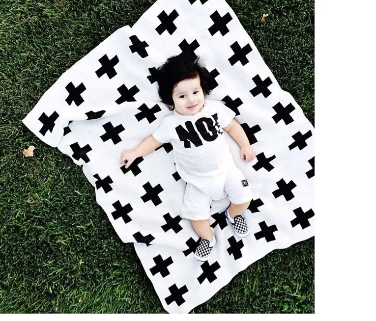 ФОТО Kids Favourite Black White Plus Sign Rabbit Pattern Knitting Blanket Two Sides  Blanket Infant Beding blanket Baby blanket 1pcs