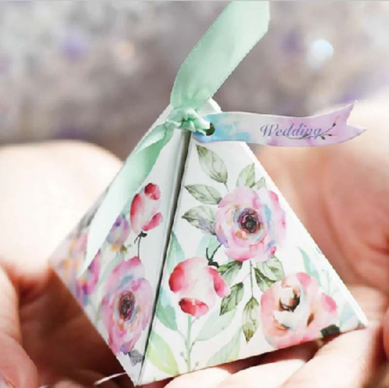 

50 x Pink Camellia Flower Triangular Pyramid Floral Wedding Favors Candy Boxes Bomboniera Party Gift Box With Mint Green Ribbons