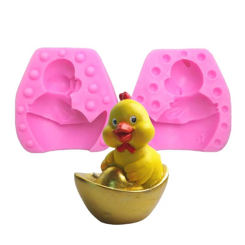 Q 981 Chicken holds gold ingot, silicone mold, clay mold, Chocolate