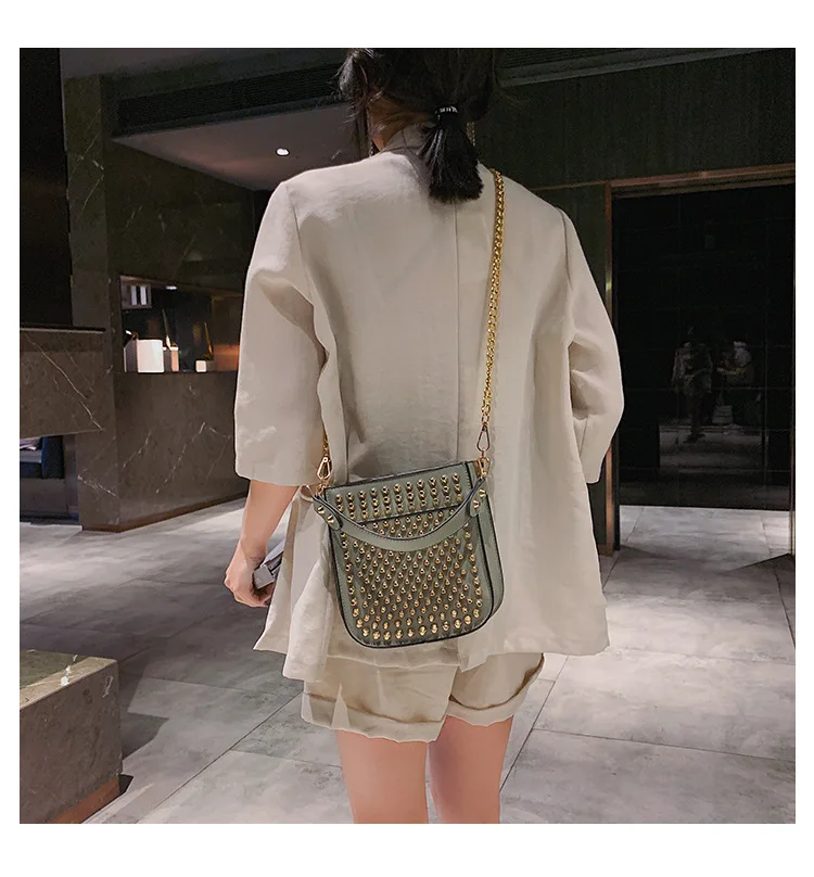 10797846414_2051307013