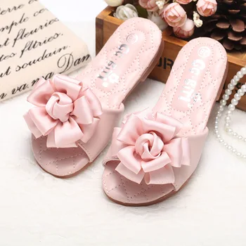 

INS Hot Sale Girl Fashion Leather Slippers Big Flower Decor Cute Little Princess Home Shoes Guangzhou Non-slip Beach Shoes