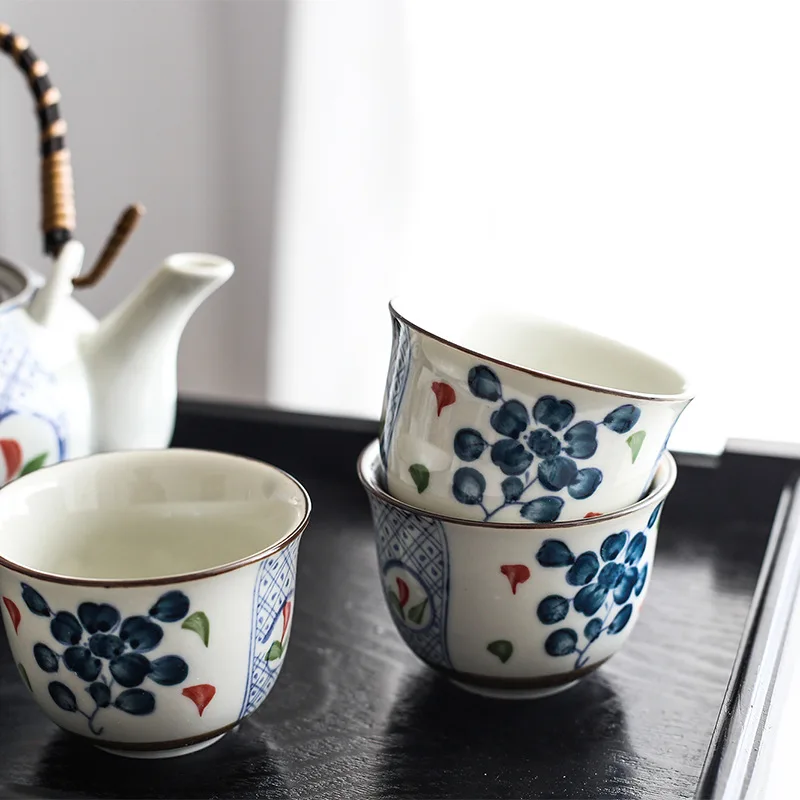 Conjunto de Chá com Bule, Infusor e 6 copos em Porcelana – Peôneas Azul e  Branco