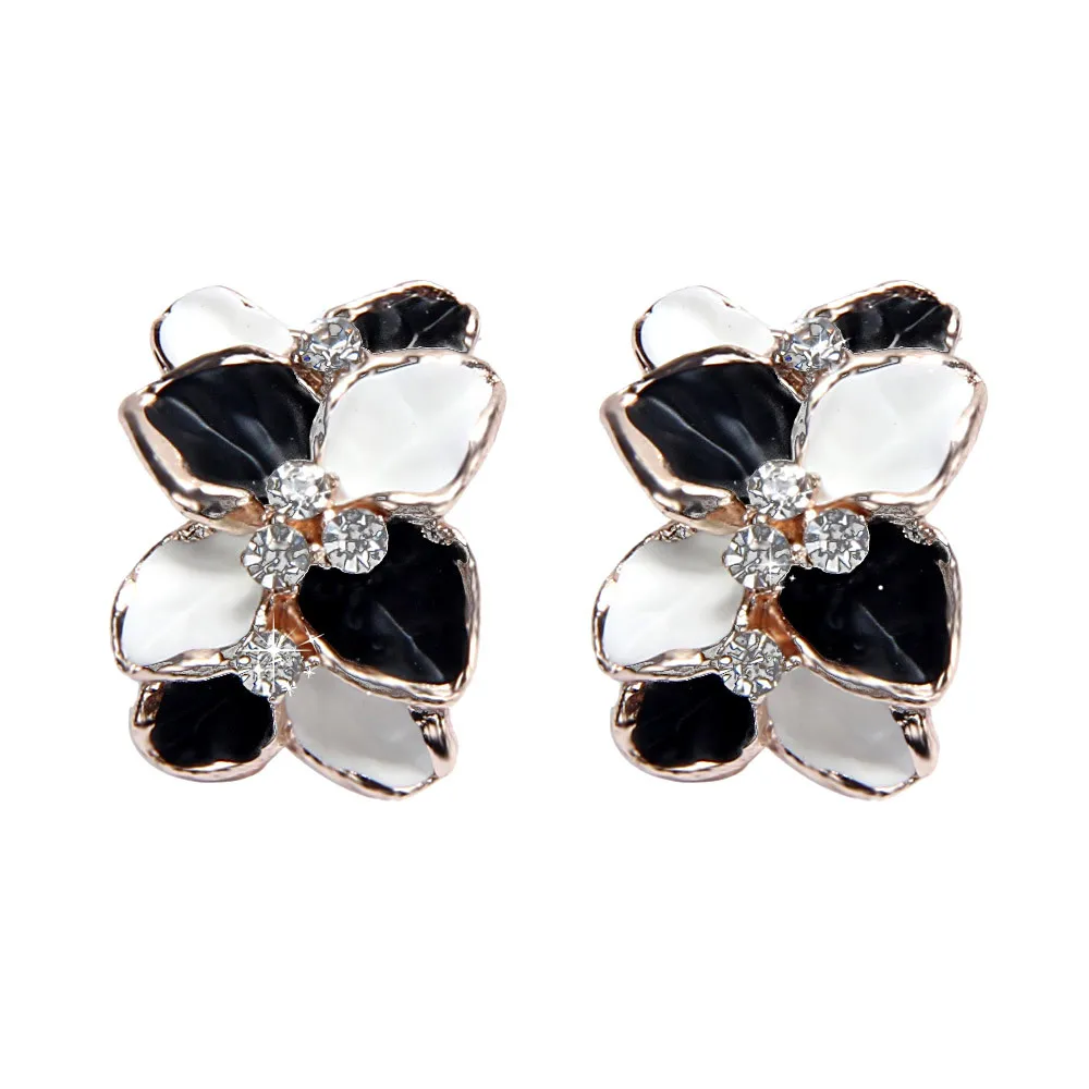 

New Fashion Women Cool Jewelry Crystal Floral Earring Luxury Rhinestone Alloy Stud Earrings Ladies Earrings Accessories Gifts