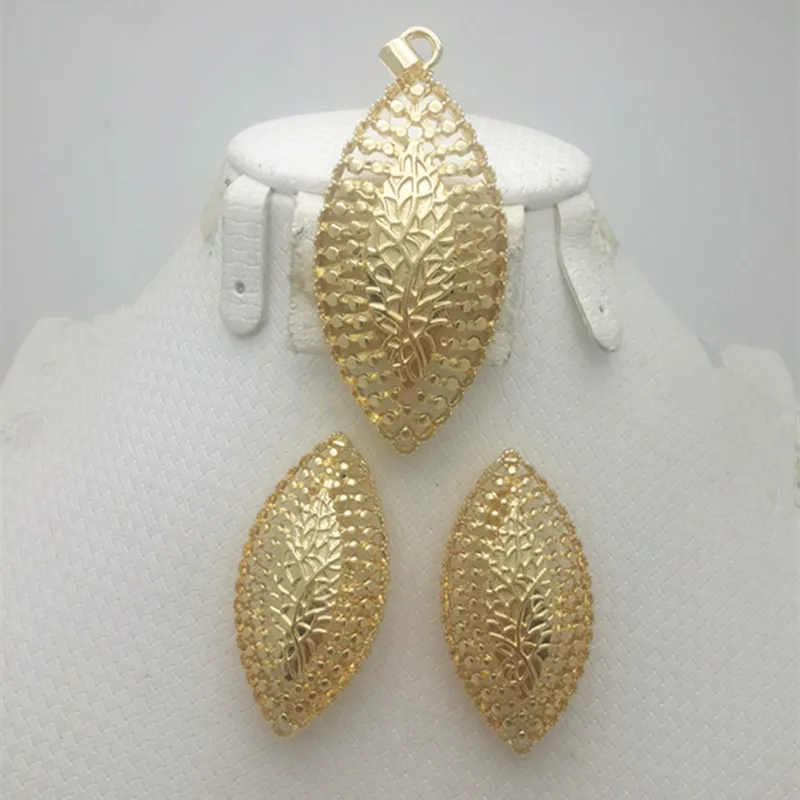 

Fashion Gold Color Wedding African Beads Jewelry Sets Dubai Gold Color Jewelry Sets Costume Romantic Long Design