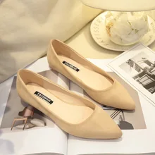 Новинка года; женские замшевые туфли на плоской подошве; модные высококачественные классические разноцветные балетки с острым носком; балетки на плоской подошве без застежки