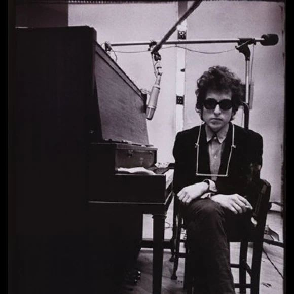 Bob Dylan - Piano Laminated & Framed Poster (24 x 36)