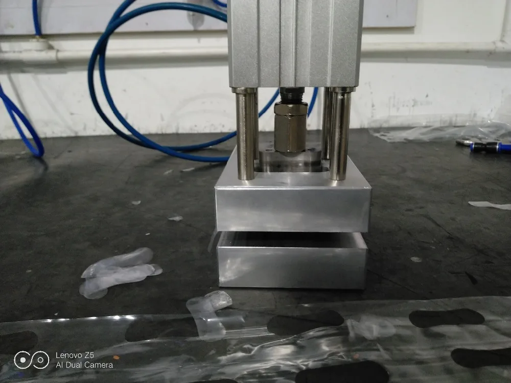 80*20mm Handle Hole Punch Machine For Plastic Bag Punching Machine