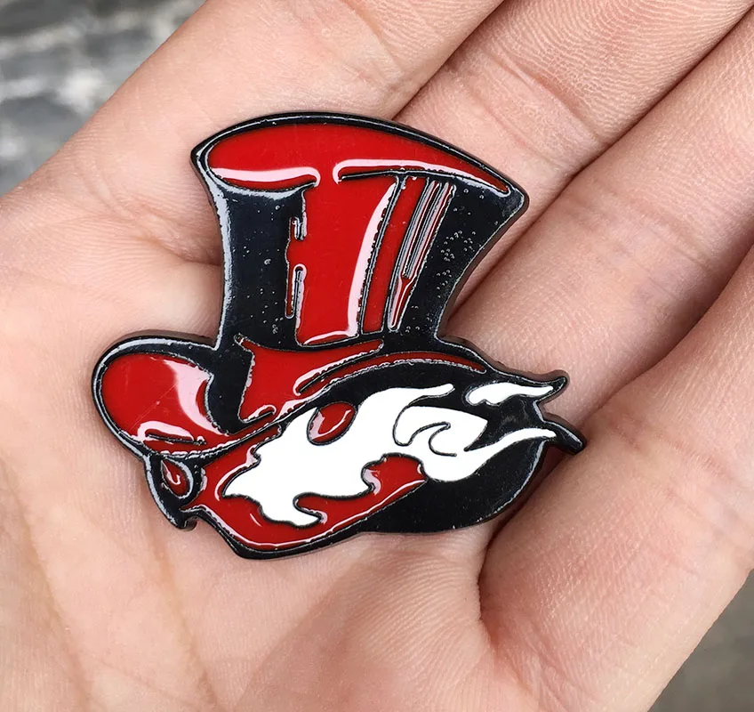 

Game P5 Persona 5 Akira Kurusu Brooch Pin Metal badge Hat Clothes Pendant cosplay accessories men otaku Gift